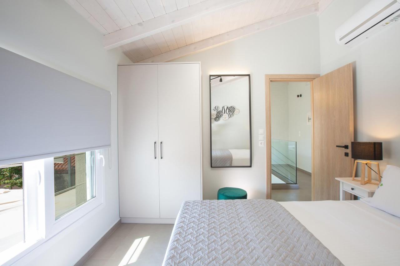 Grappolo Lefkada Villas - Vilana Ideal For Families And Small Groups Apolpaina Exterior photo
